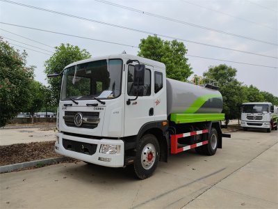 杭州用戶喜提12方灑水車，澆花、澆樹、綠化噴灑功能全